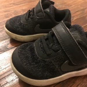 Size 5 toddler Nikes